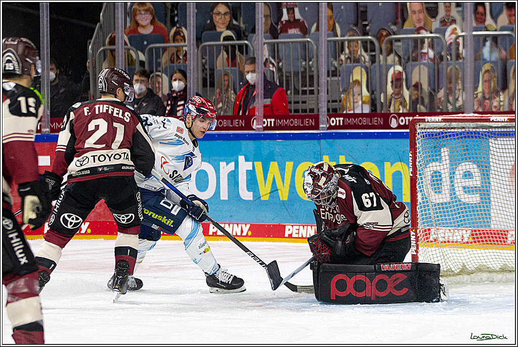 PENNY DEL;  Koelner Haie - ERC Ingolstadt; Koeln, 01.04.2021